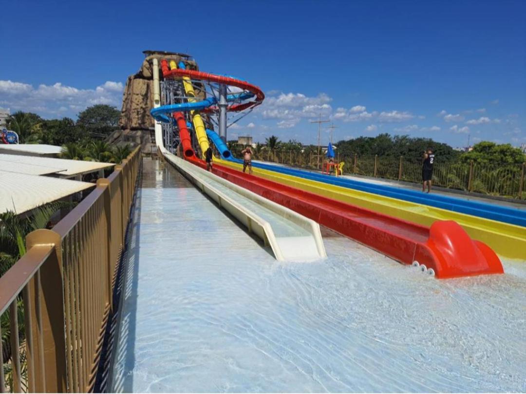 Coligados Do Di Roma Exceto O Thermas Di Roma Com Acesso Ao Acqua Park Splash Todos Os Dias Exceto No Dia Do Check Out Promocao De Ferias Ate Julho 3* Caldas Novas